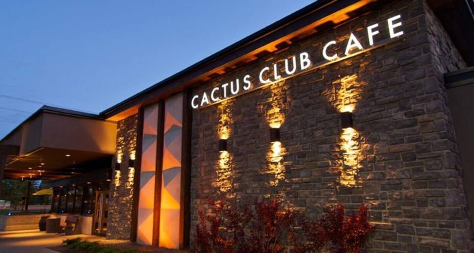 2.5 km to Cactus Club Cafe
