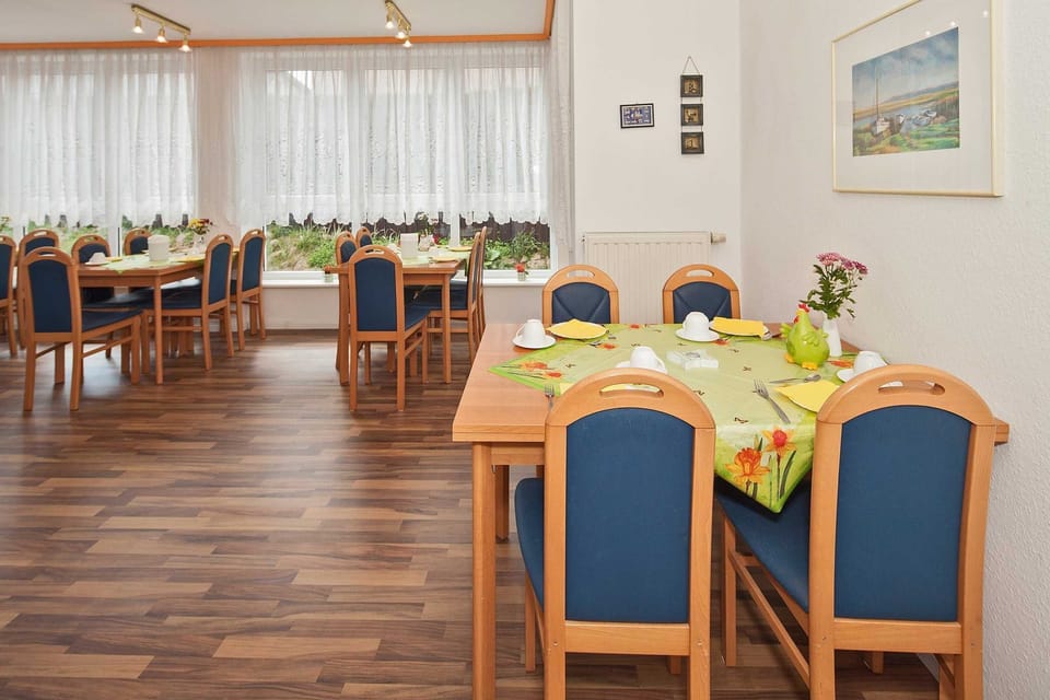 Room 9 - Pension and Apartments Haus Antje Bed and Breakfast in Heringsdorf