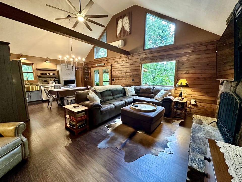 Upscale Cabin Retreat