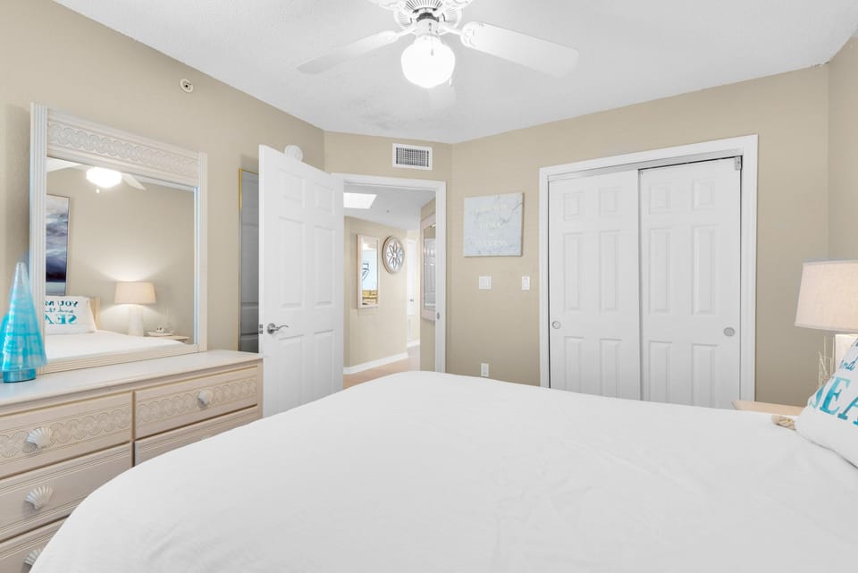 Guest bedroom