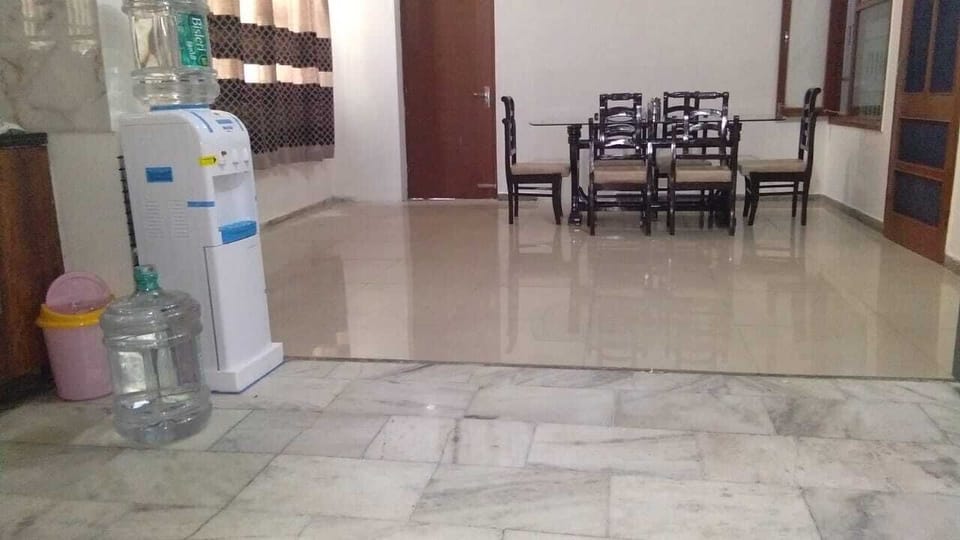 Kitchen and Dinning Area