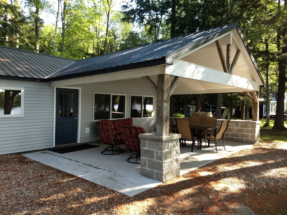 Outdoor Living area with Gas Grill