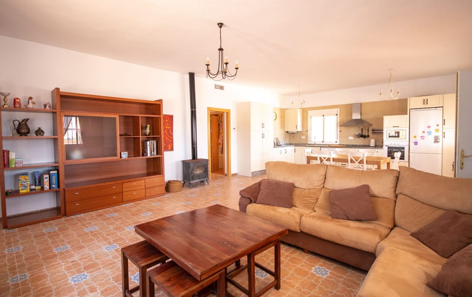 Enjoy the dining room of this Villa in Cártama