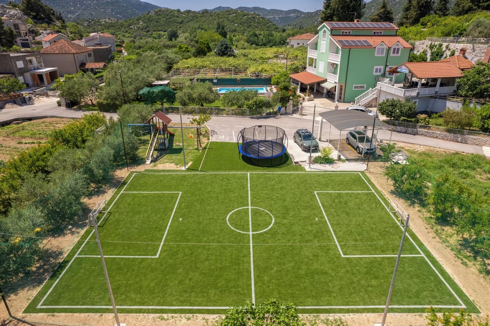 Sport court