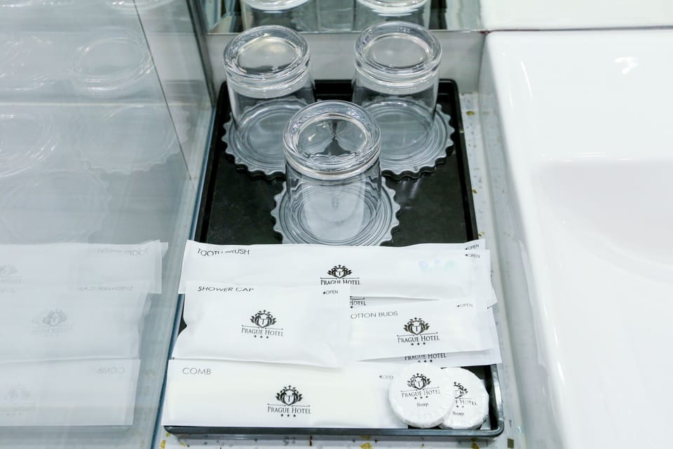 Deluxe Family Room | Premium bedding, minibar, in-room safe, desk