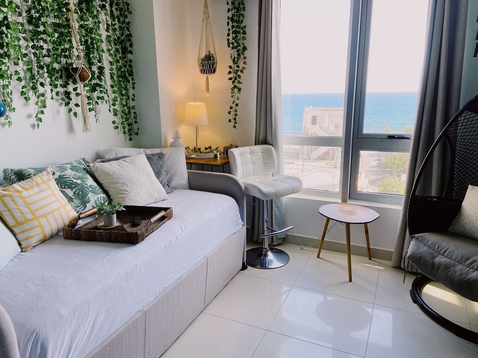 Guest suite w/ocean views