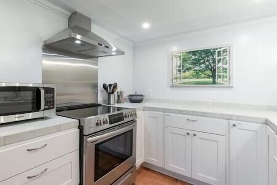 You'll find everything you need in labeled kitchen drawers and cabinets for a short or longer stay
