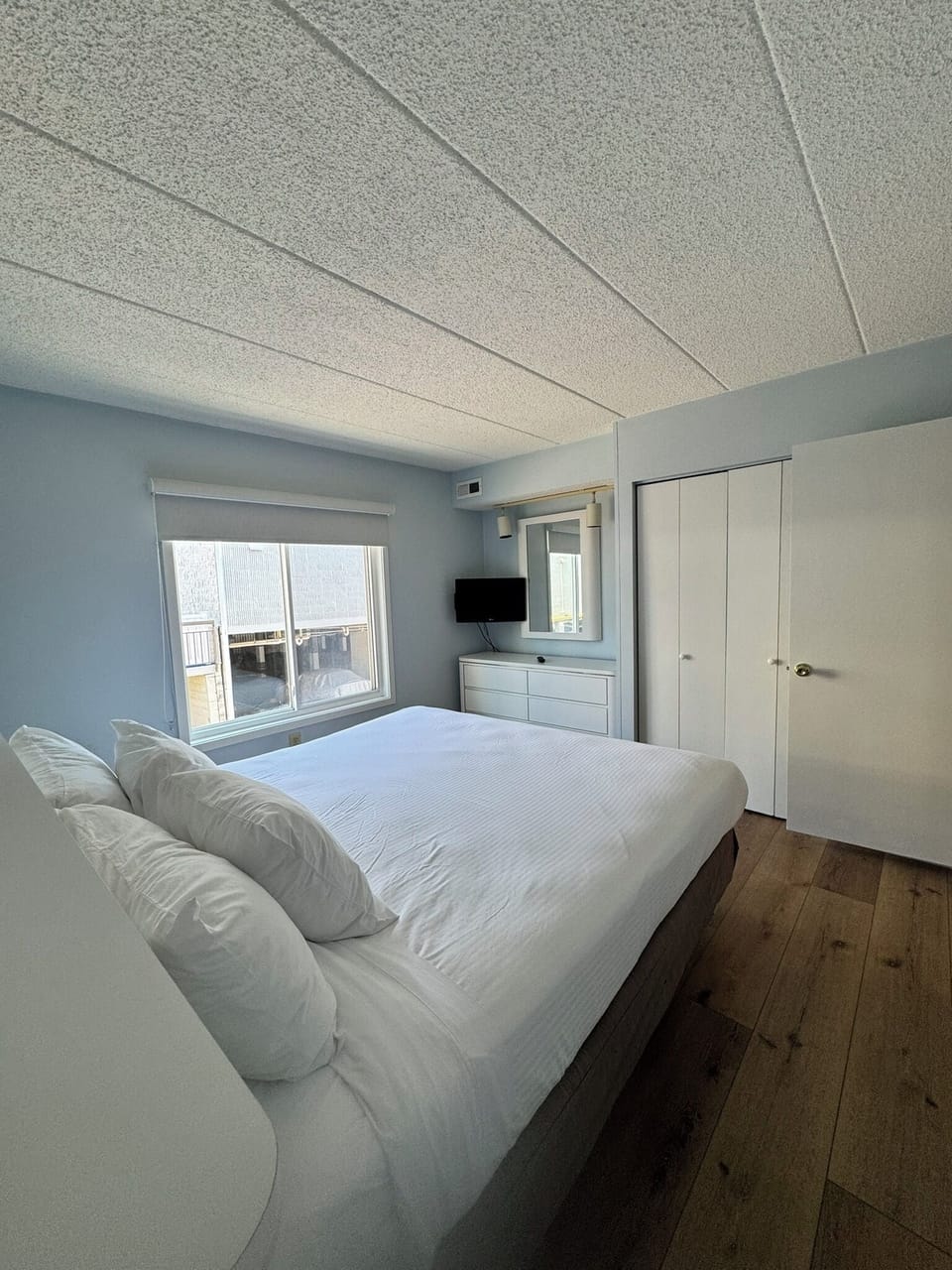 One Bedroom Suite with Living Room | 1 bedroom, free WiFi, bed sheets