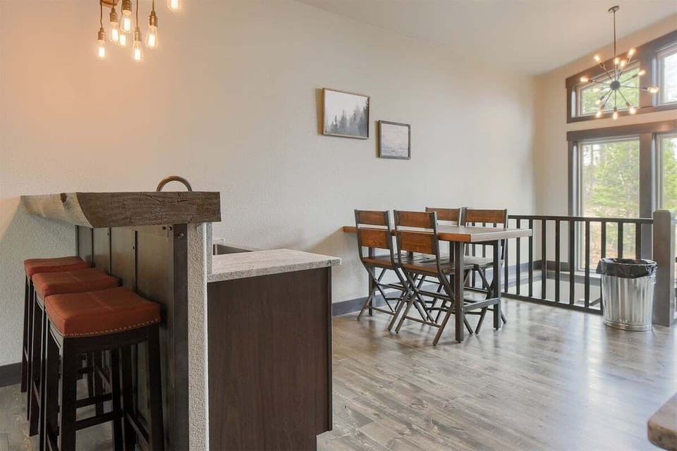 Kitchen/Dining