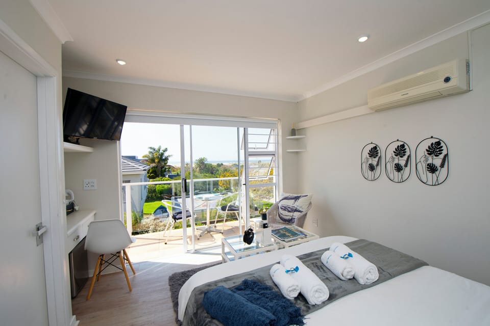 Double Room with sea & mountain views | Premium bedding, in-room safe, individually decorated