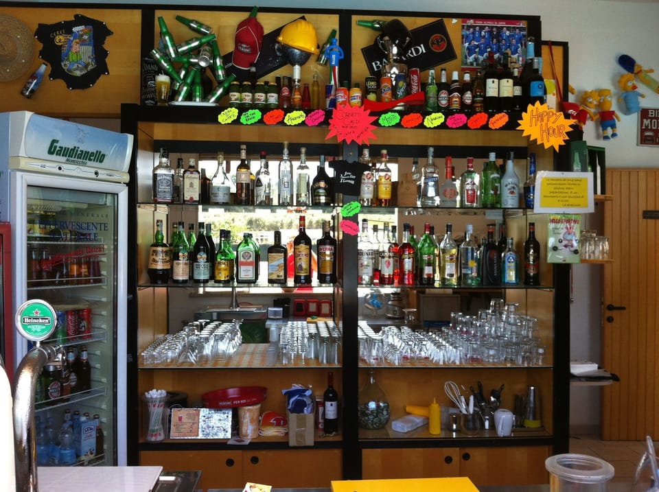 Snack bar