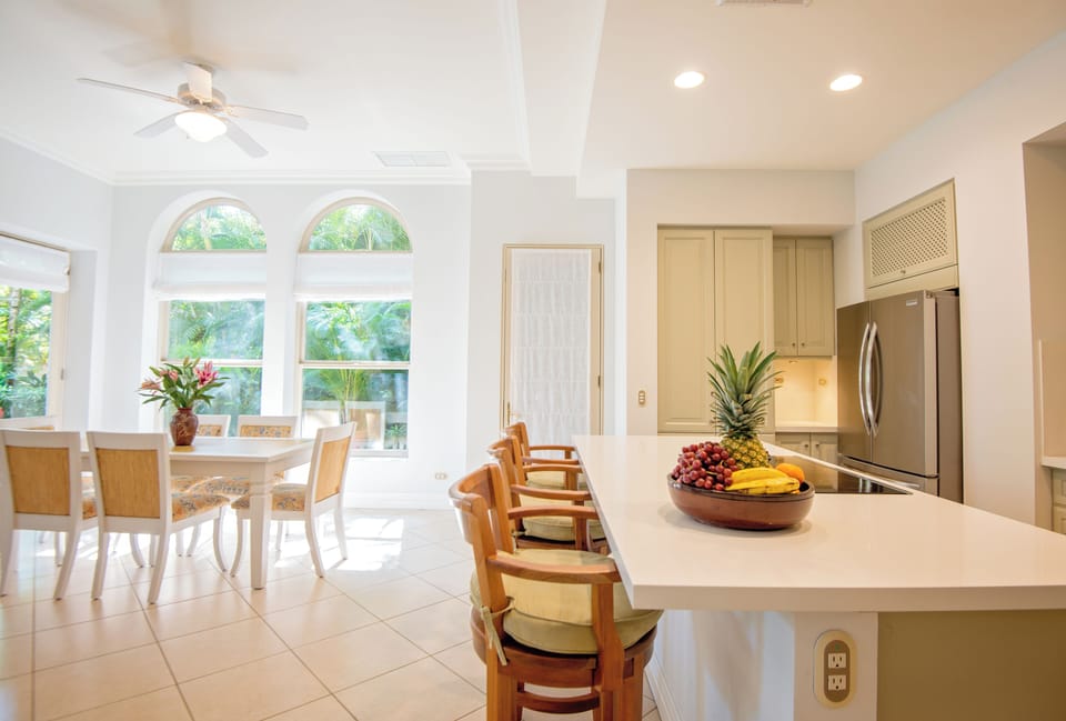 Premium Condo, 3 Bedrooms | Private kitchen | Full-size fridge, microwave, stovetop, dishwasher