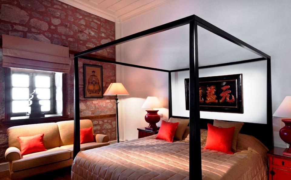 Two Bedroom Mandarin Suite | In-room safe, individually decorated, desk, laptop workspace