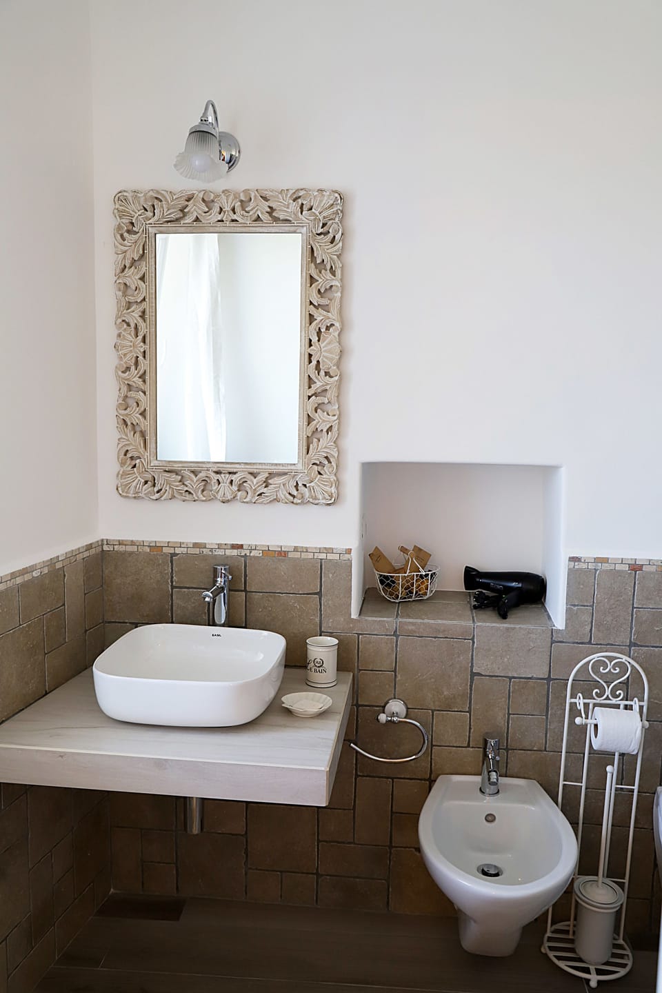 Superior Double Room | Bathroom | Shower, hair dryer, bathrobes, bidet