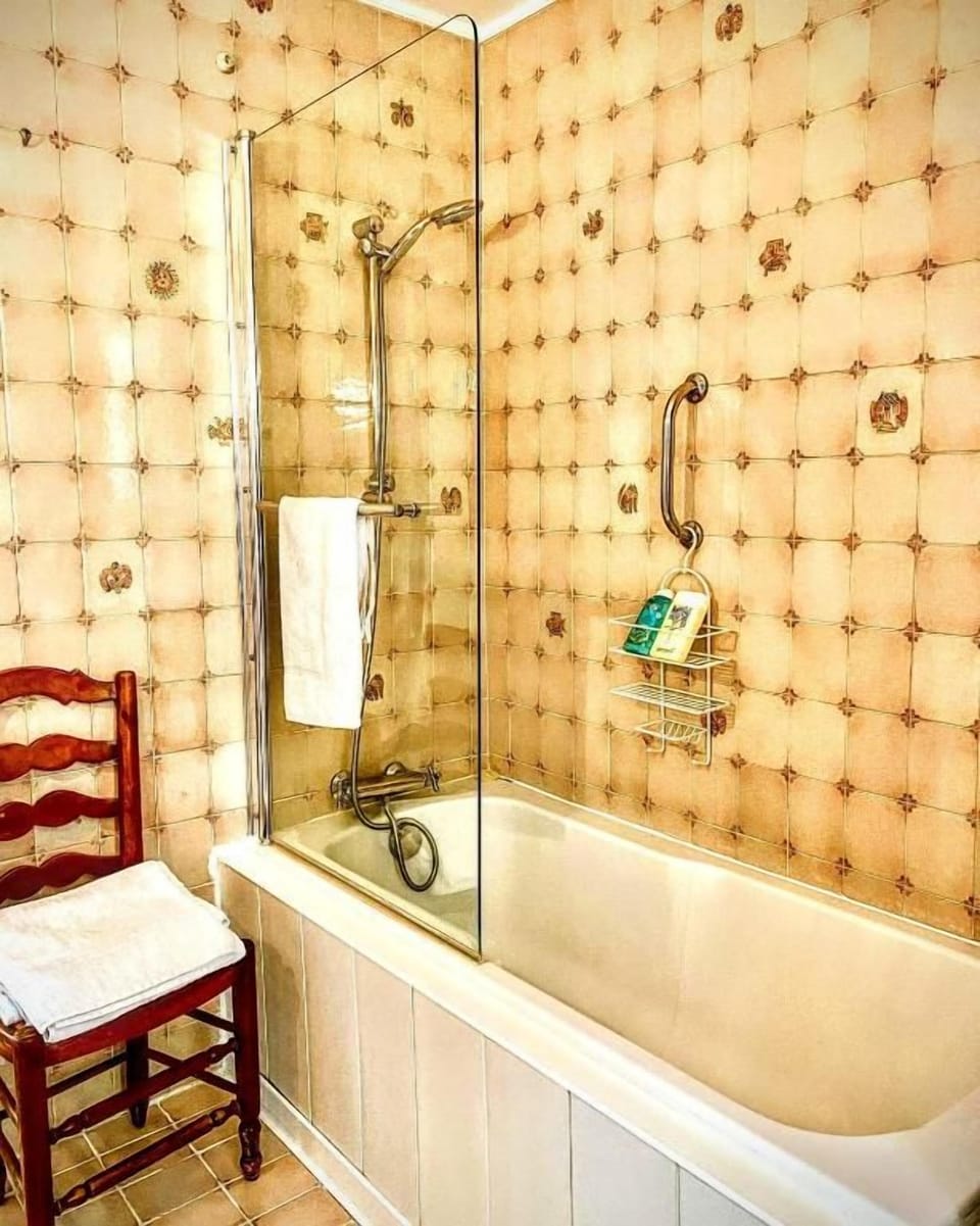 La Lanterne Chambres d'Hotes Bed and Breakfast in Nouvelle-Aquitaine