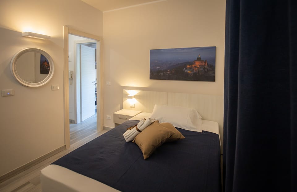 Comfort Single Room, Terrace | Egyptian cotton sheets, premium bedding, Tempur-Pedic beds