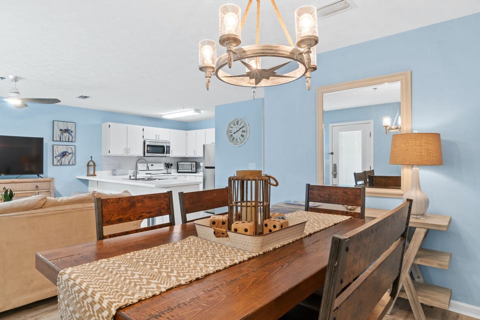Condo, 2 Bedrooms, Resort View (D205) | In-room dining