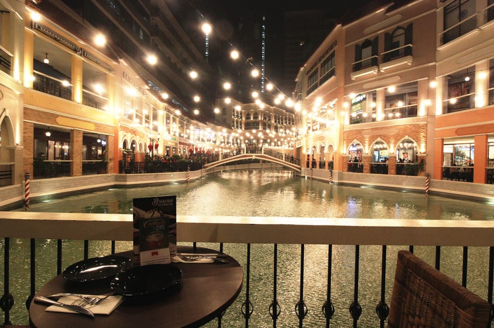 Shopping mall