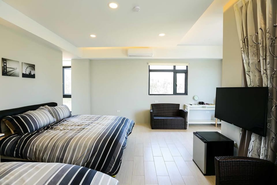 Quadruple Room, Sea View | Free WiFi, bed sheets