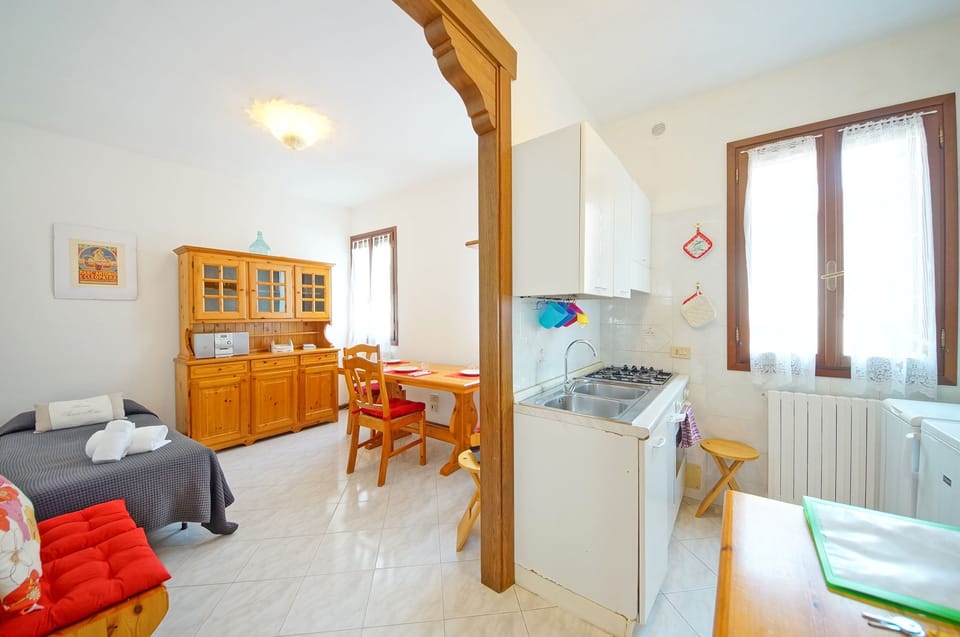 Apartment, 1 Bedroom | Living area