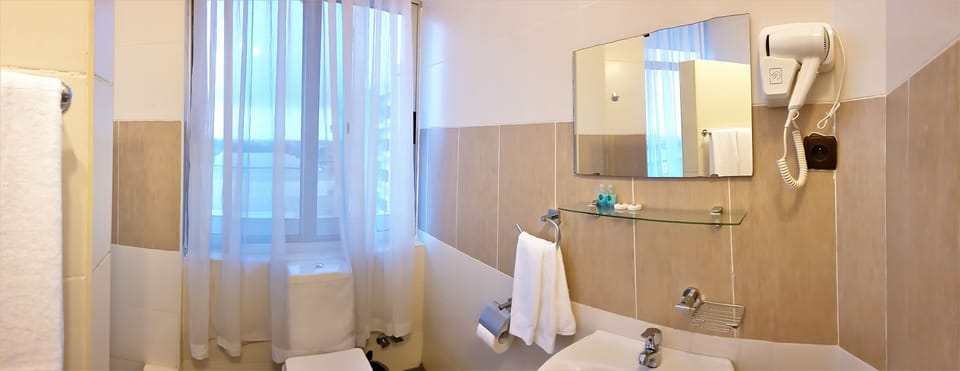 Robinhood Inn Hotel in Accra