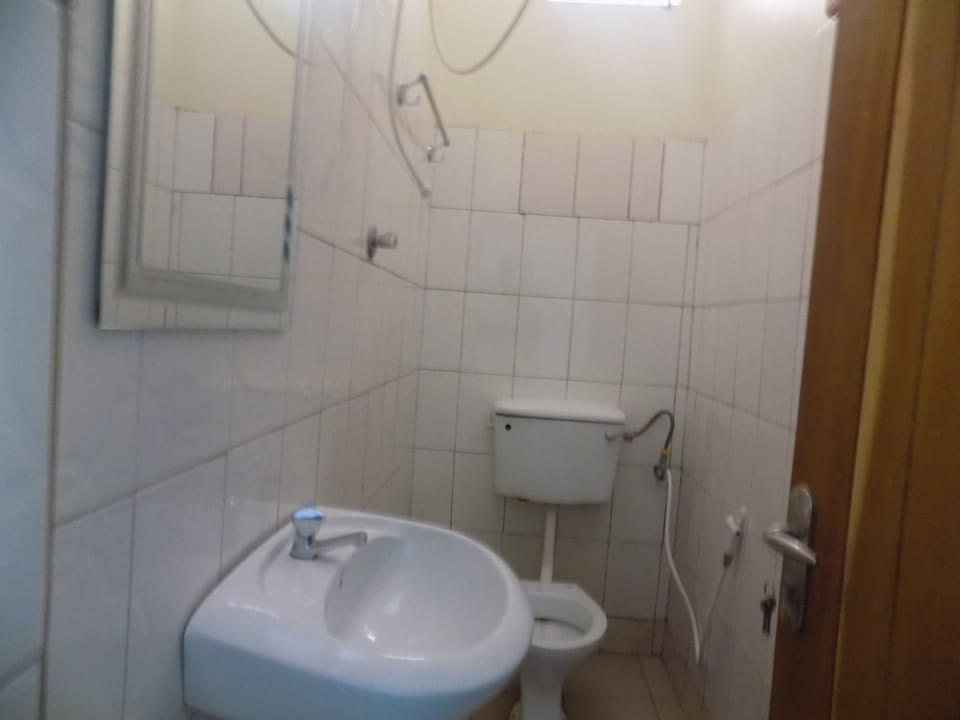 Shower, free toiletries, slippers, towels
