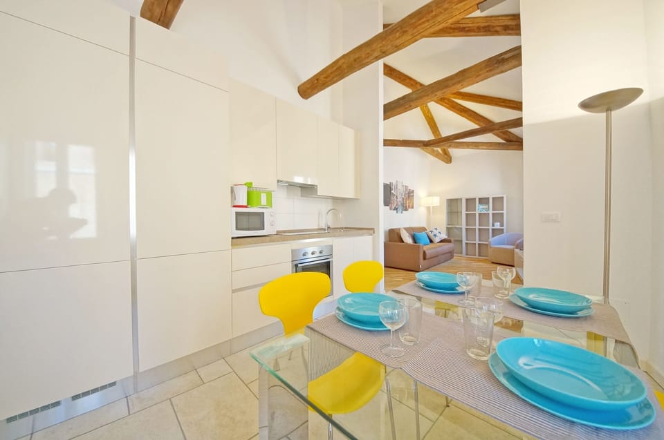 Apartment, 1 Bedroom | In-room dining