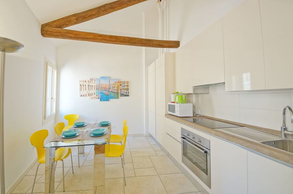 Apartment, 1 Bedroom | In-room dining