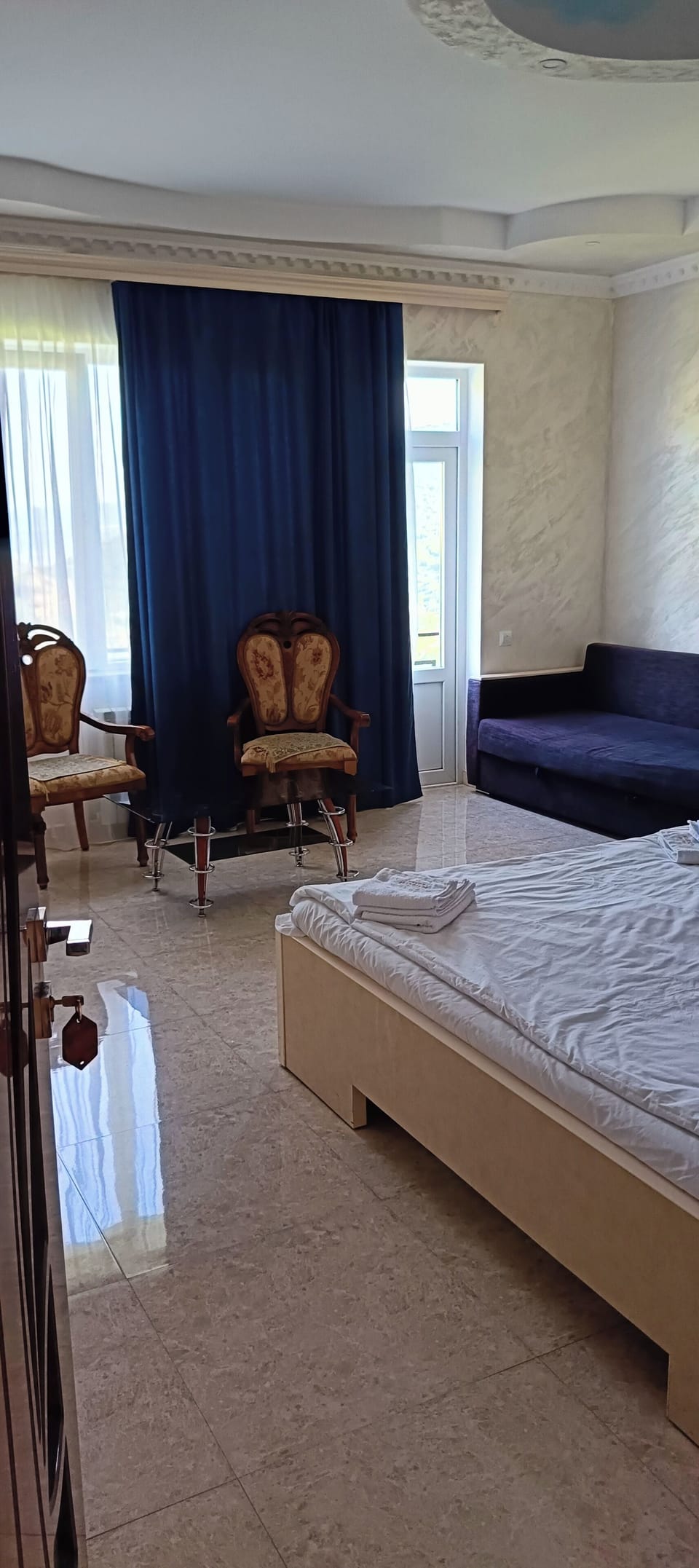 Suite, Jetted Tub | Hypo-allergenic bedding, individually furnished, rollaway beds