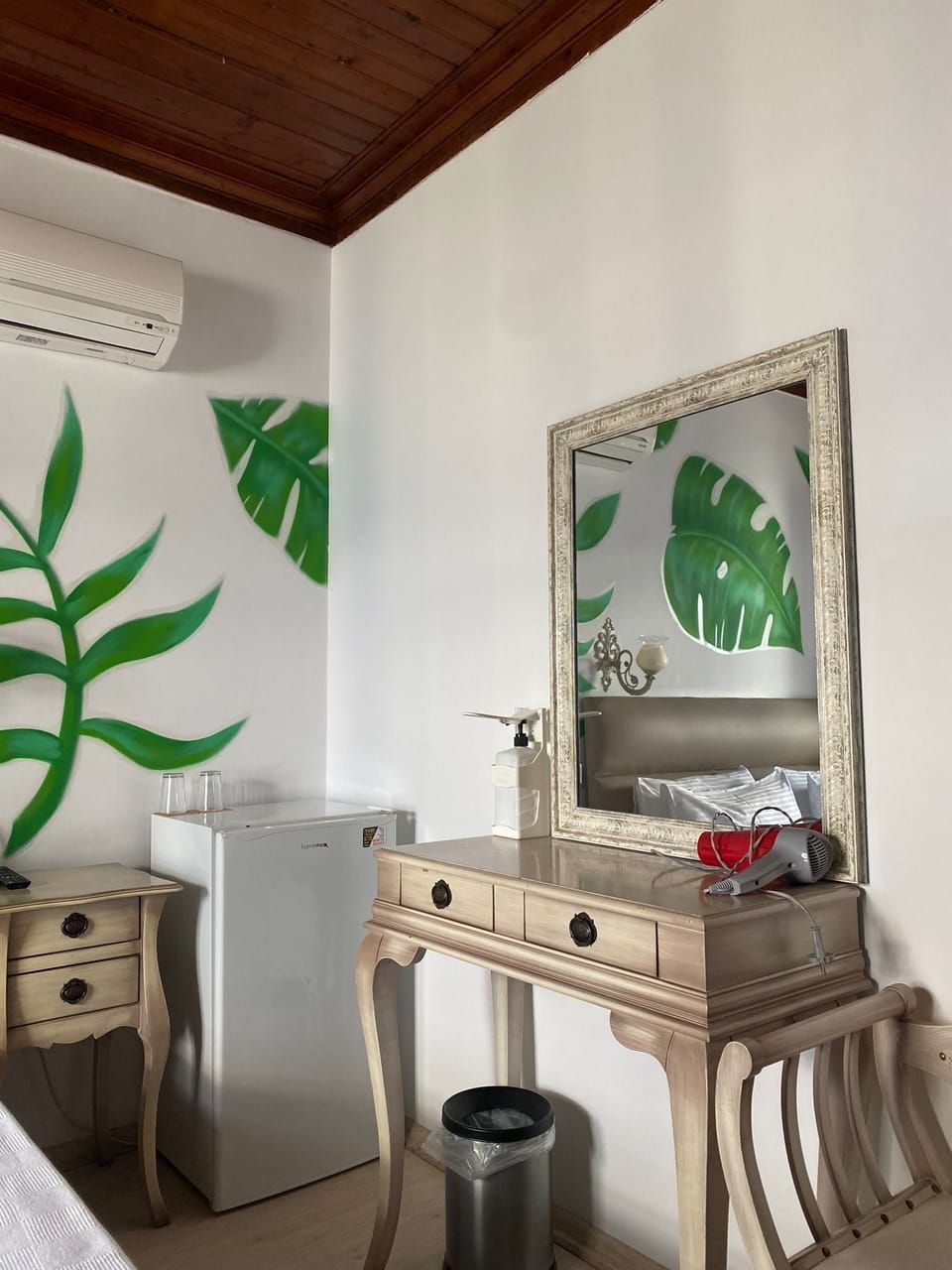 Double or Twin Room | Minibar, free WiFi