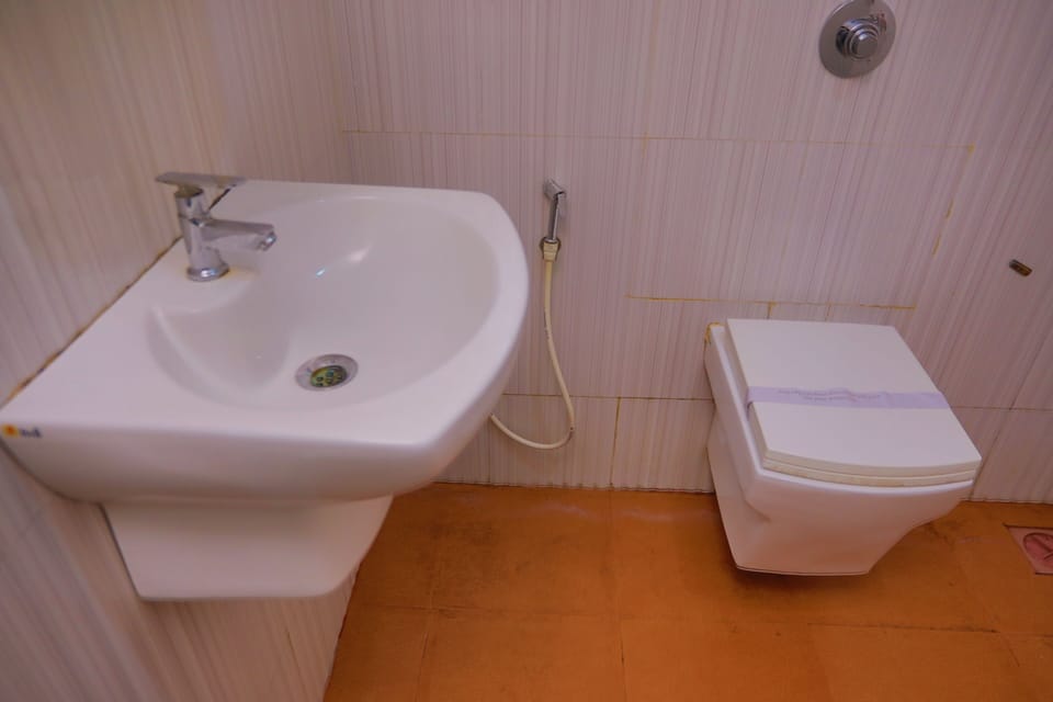 Bathroom sink