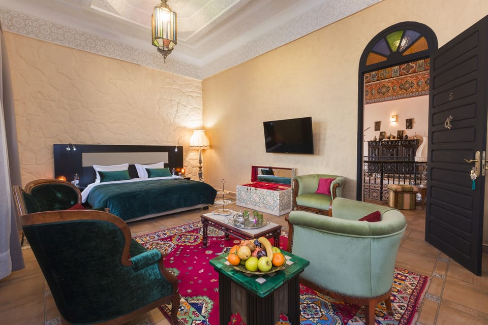 Suite Malachite Lit King Size Jacuzzi + Balcon avec Mountain View | Room amenity