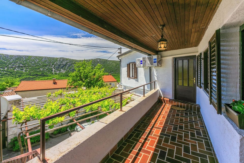 House | Balcony
