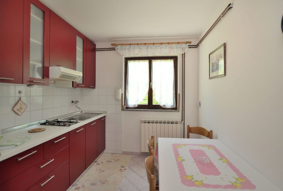 Apartment (A1) | Private kitchen | Espresso maker, fridge, oven, stovetop