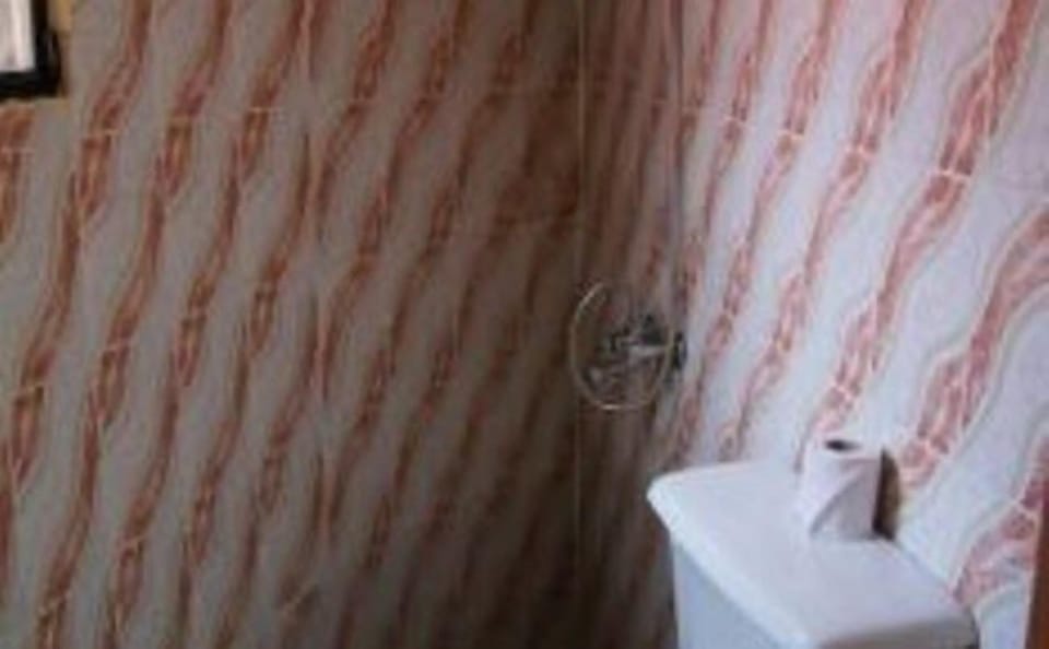 Shower, hydromassage showerhead, towels, soap