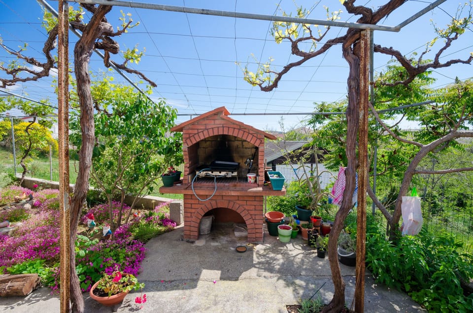 BBQ/picnic area