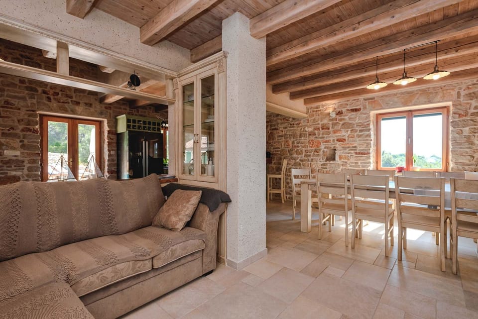Villa | Living room | Fireplace
