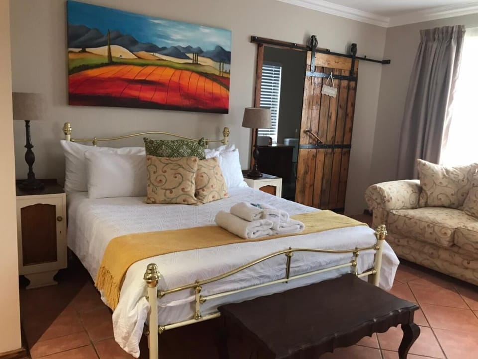 Classic Double Room | Premium bedding, desk, laptop workspace, blackout drapes