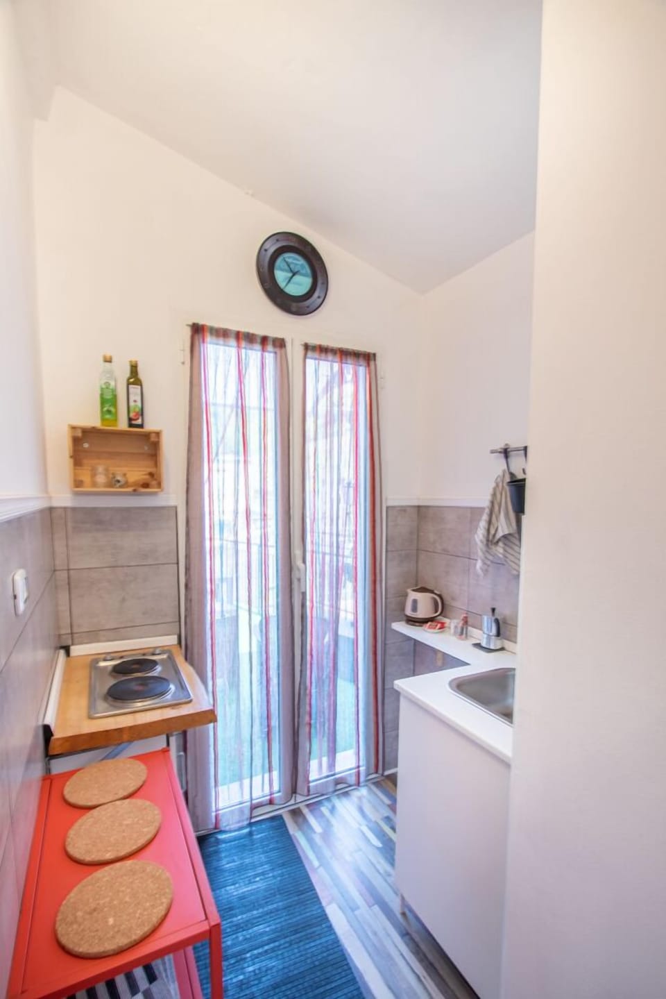 Design Condo, 1 Bedroom | Private kitchen | Coffee/tea maker, electric kettle