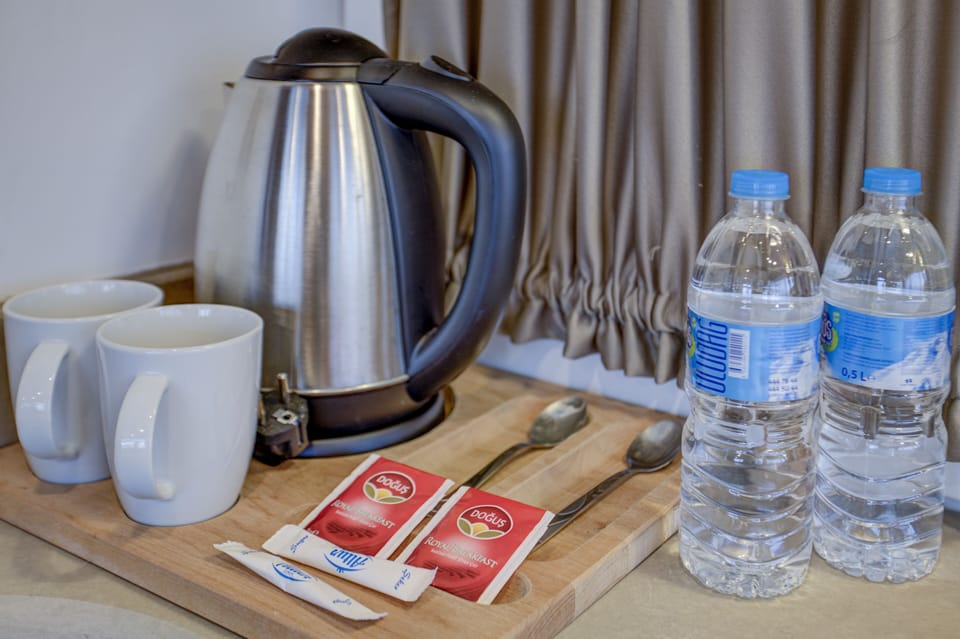 Deluxe Room Sea View | Egyptian cotton sheets, premium bedding, blackout drapes, soundproofing