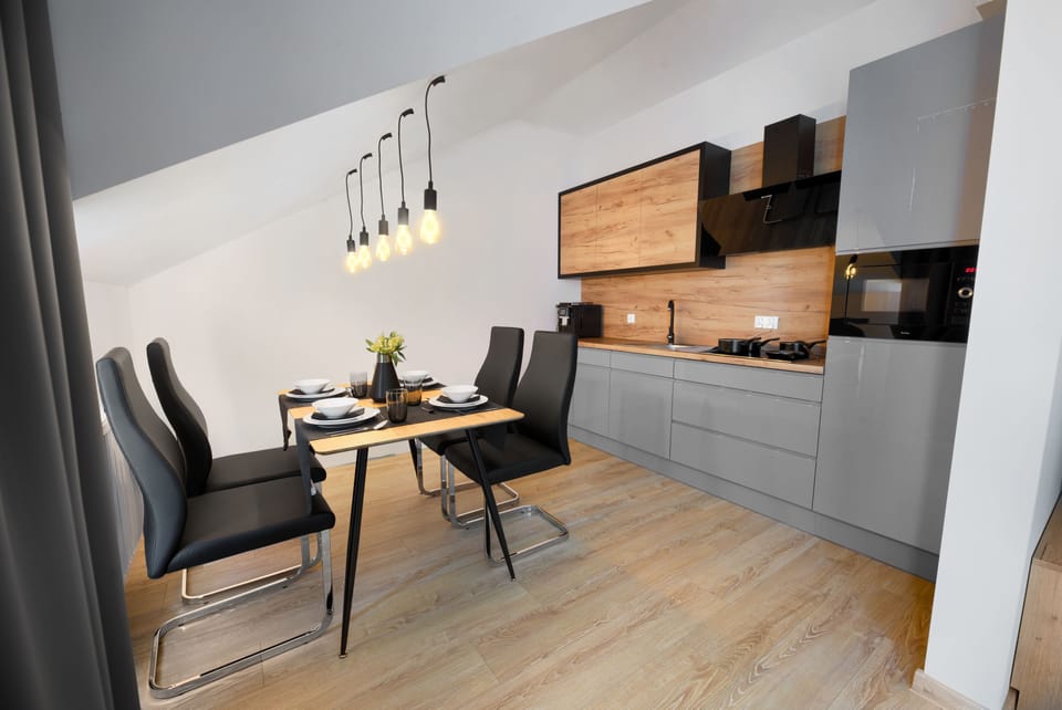 Superior Studio Suite (Latte 23) | Private kitchen | Fridge, microwave, oven, stovetop