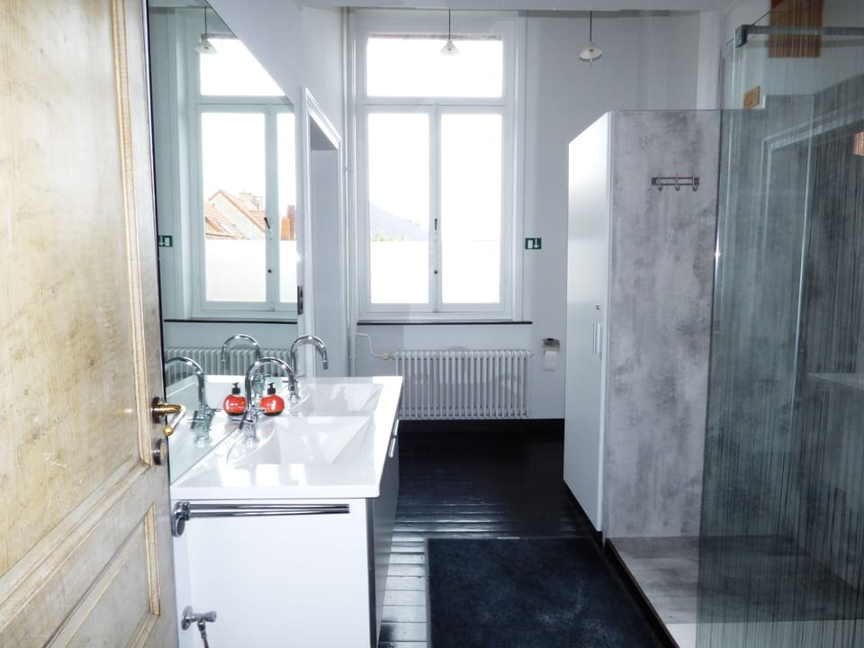 Superior Suite, Private Bathroom | Bathroom | Hair dryer, towels
