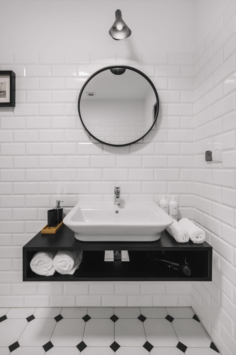 Deluxe Double Room, 1 King Bed, Non Smoking, Private Bathroom | Room amenity