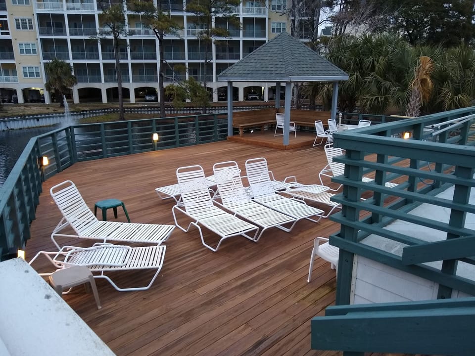 POOL DECK
