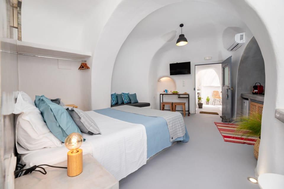 Deluxe Double Room | Premium bedding, memory foam beds, in-room safe, individually decorated