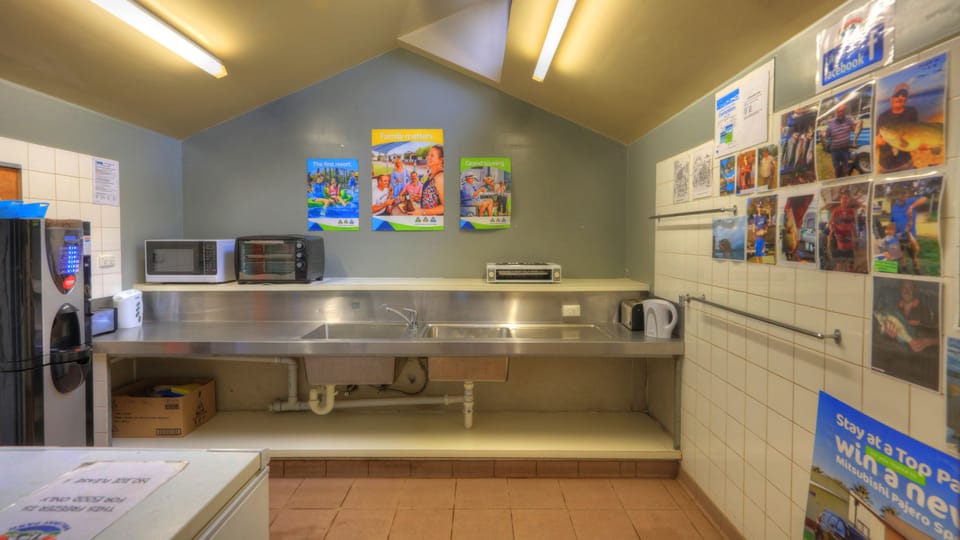 Fridge, microwave, stovetop, electric kettle