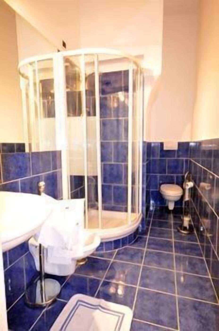 Bathtub, hair dryer, towels