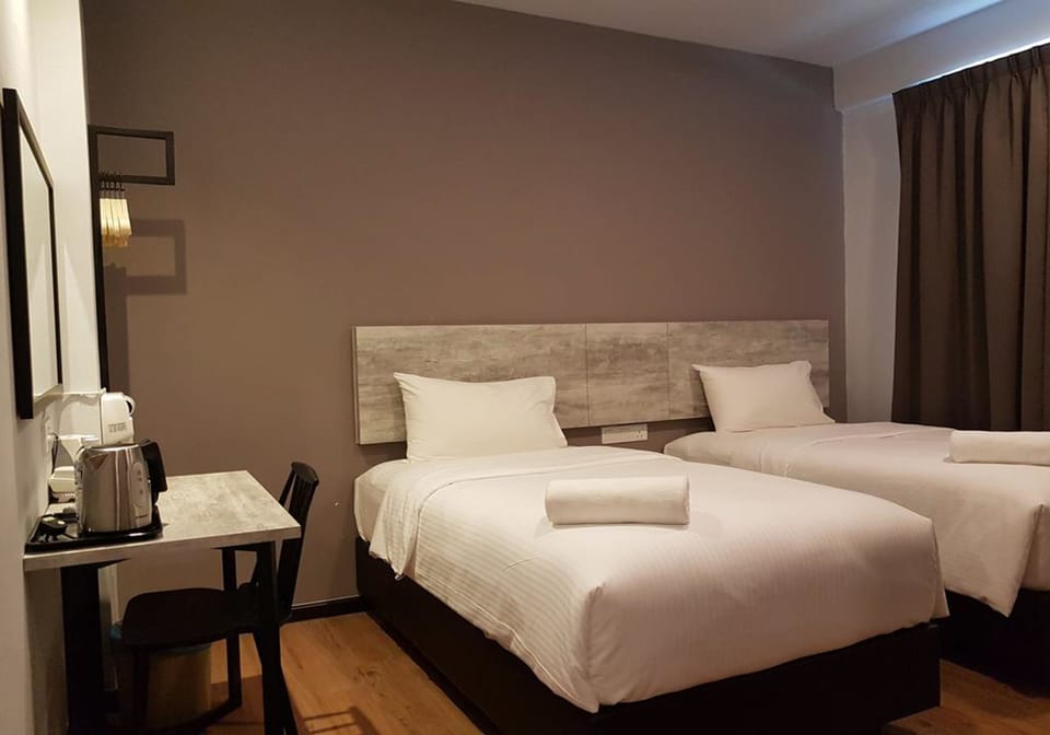Superior Twin Room | Desk, laptop workspace, iron/ironing board (on request)