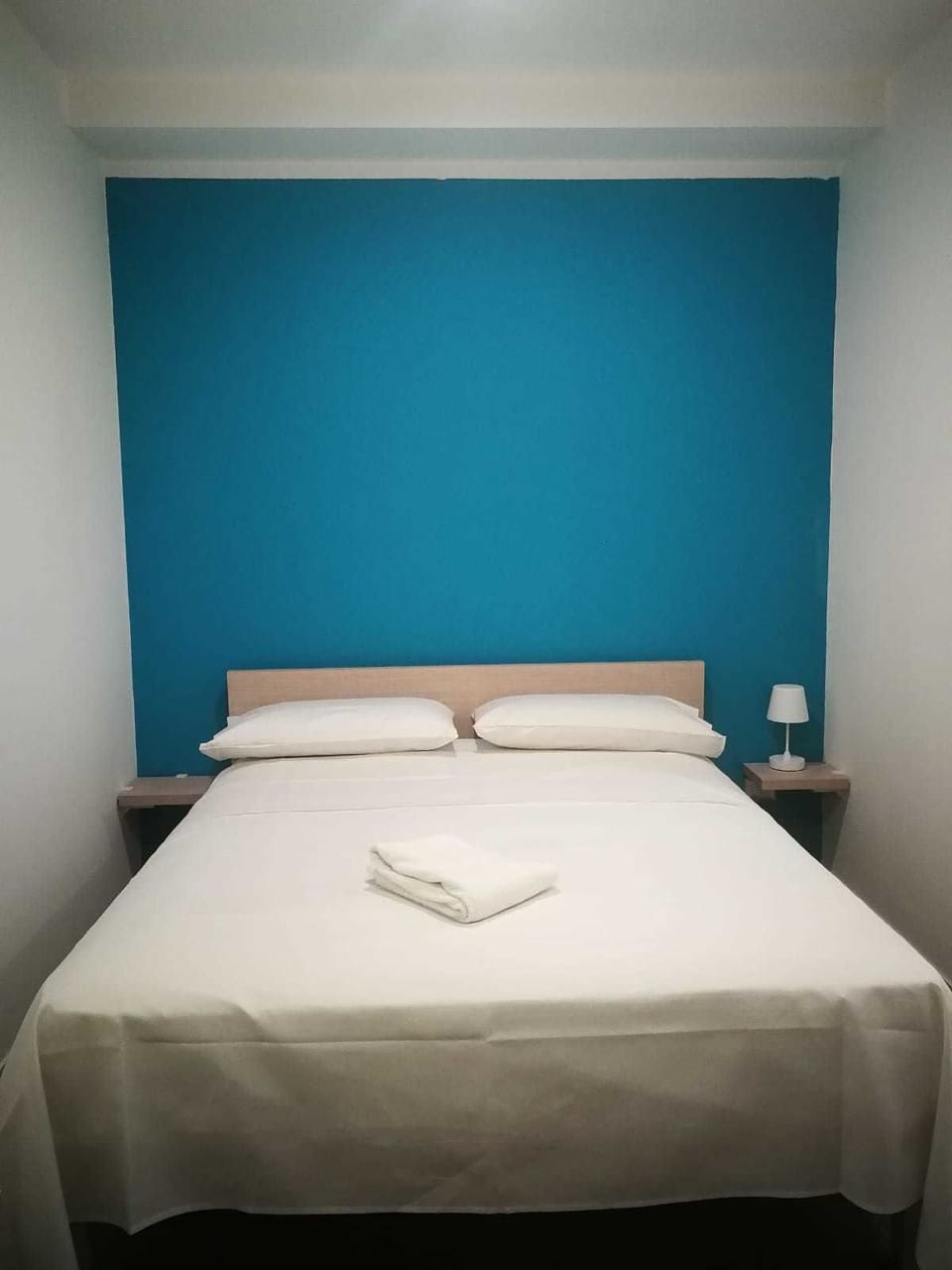 Premium bedding, in-room safe, desk, soundproofing