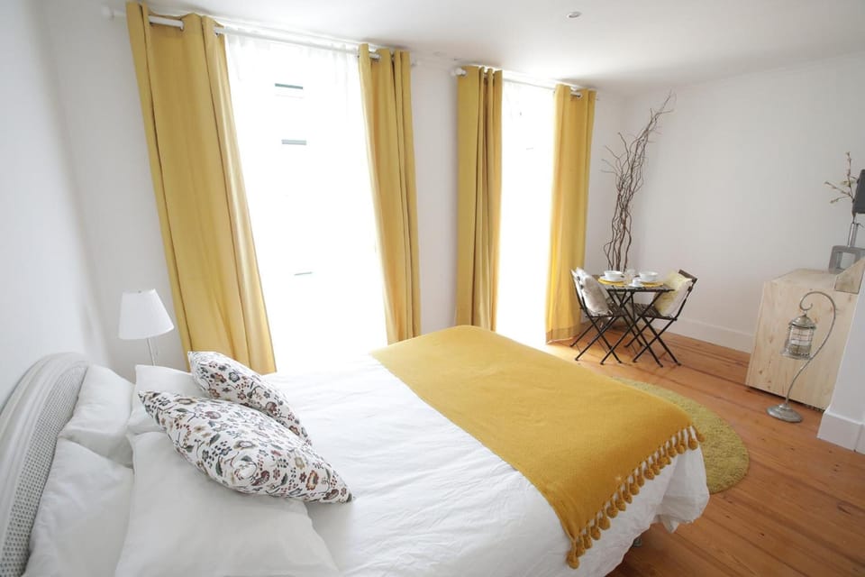 Minibar, individually decorated, individually furnished, blackout drapes